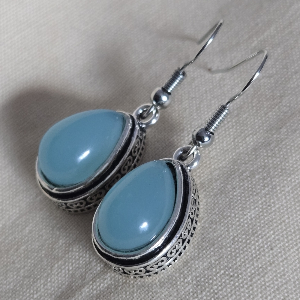 Chalcedony Style Drop Earrings